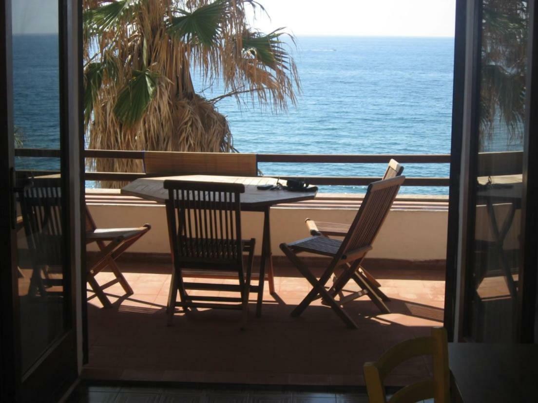 Waterfront Apartments Bosa Porto Alabe Buitenkant foto