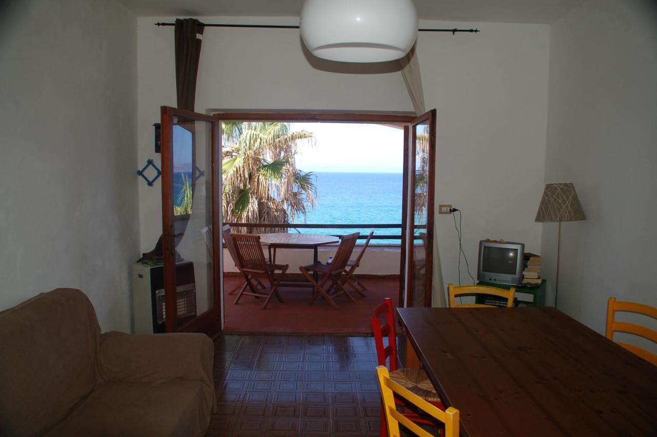 Waterfront Apartments Bosa Porto Alabe Buitenkant foto