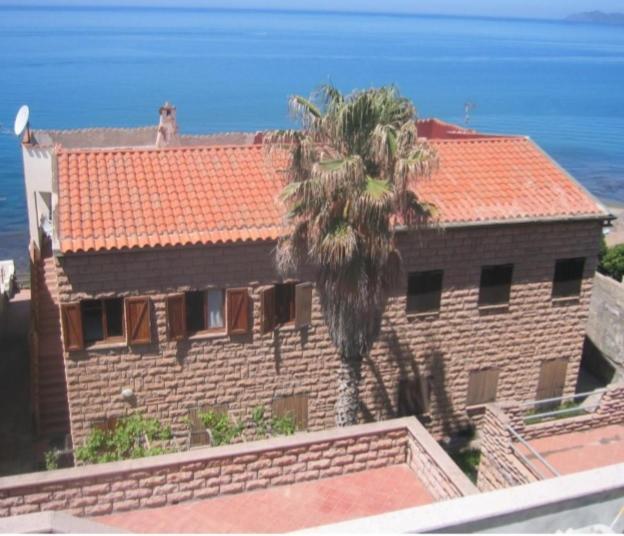 Waterfront Apartments Bosa Porto Alabe Buitenkant foto