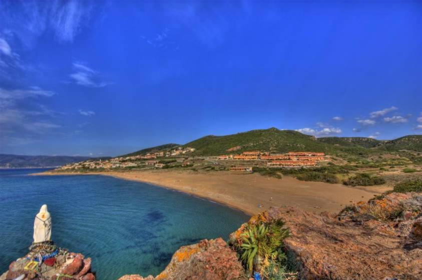 Waterfront Apartments Bosa Porto Alabe Buitenkant foto